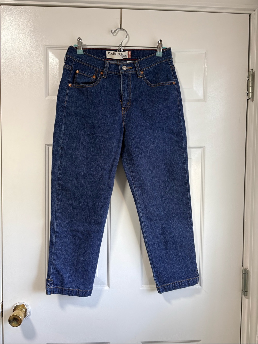 Vintage Levi's Classic Slim Capris in Dark Blue Denim Size 10